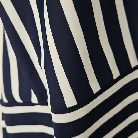 Land's End Swimsuit, 18 Petite - Picture 2 of 4